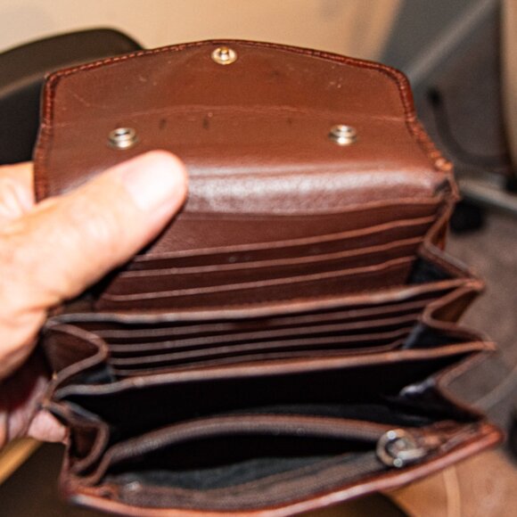 Vintage Brighton Leather Wallet Basket Weave - Picture 4 of 4